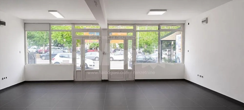 Miljakovac Lokal 70 m2 — 2