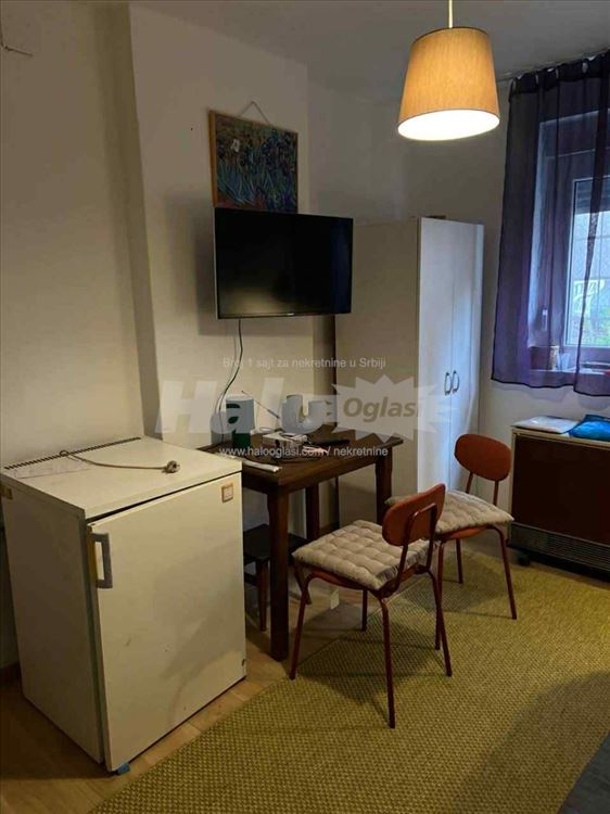 mini garsonjera - studio - 12m2 - za studente — 3