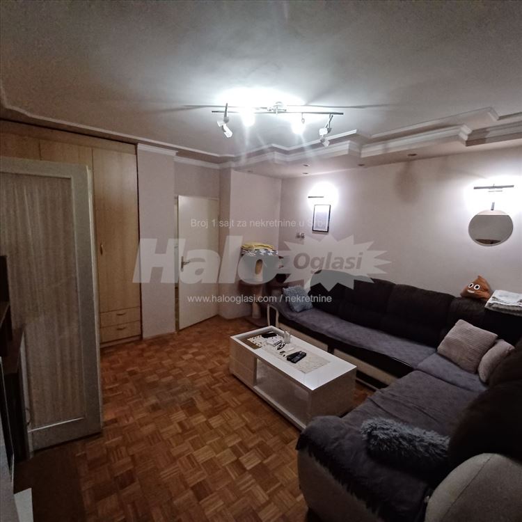 Mirijevski venac 2.5  uknjizen 70kv bez posrednika — 3