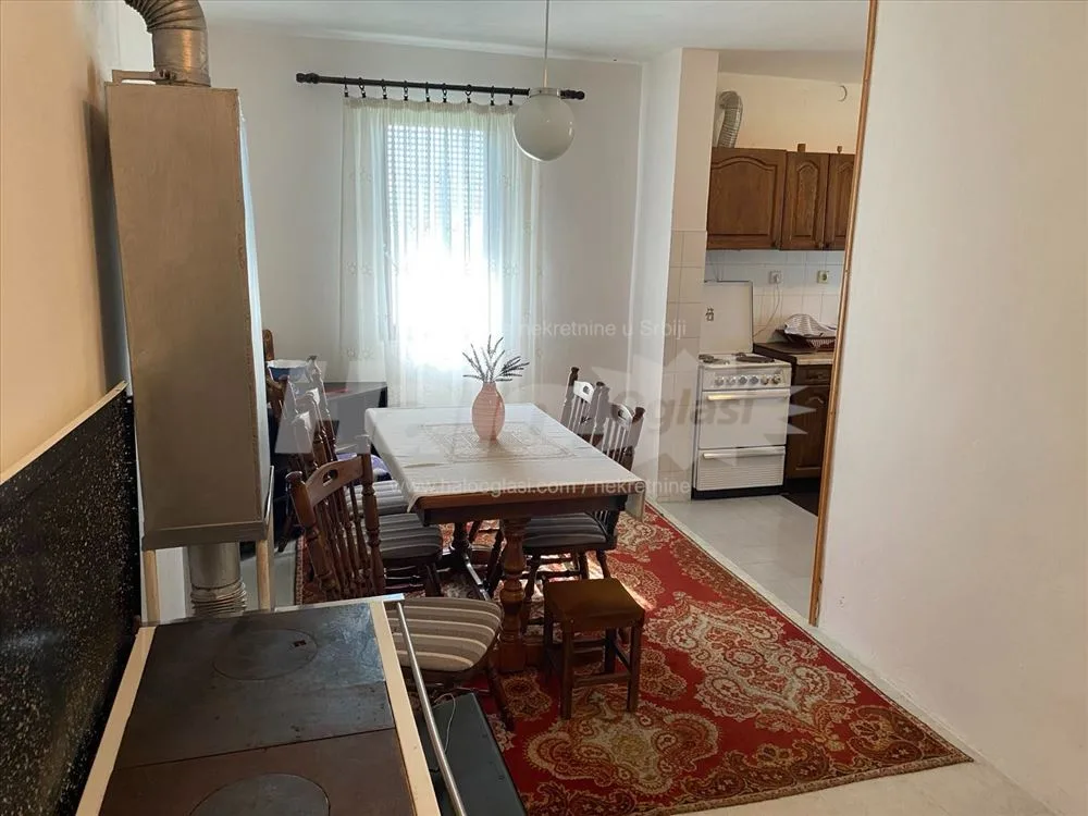 Mislođin, kuća sa voćnjakom i panoramskim pogledom — 8