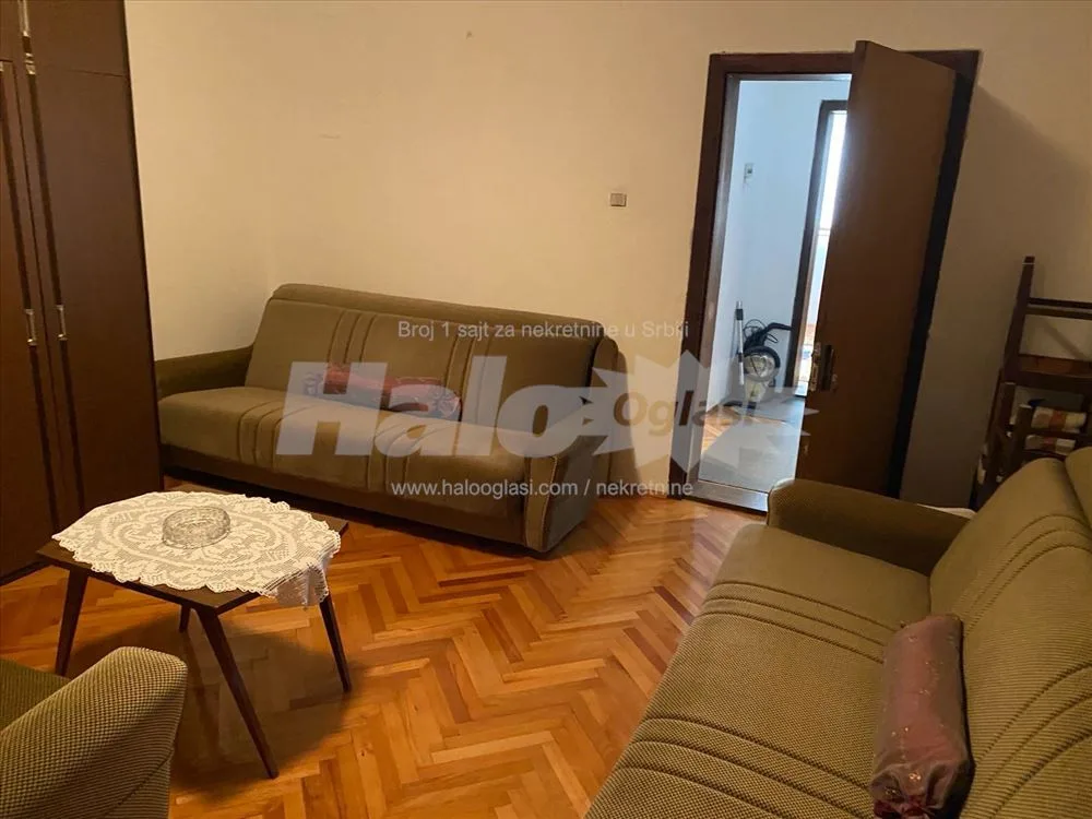 Mislođin, kuća sa voćnjakom i panoramskim pogledom — 13
