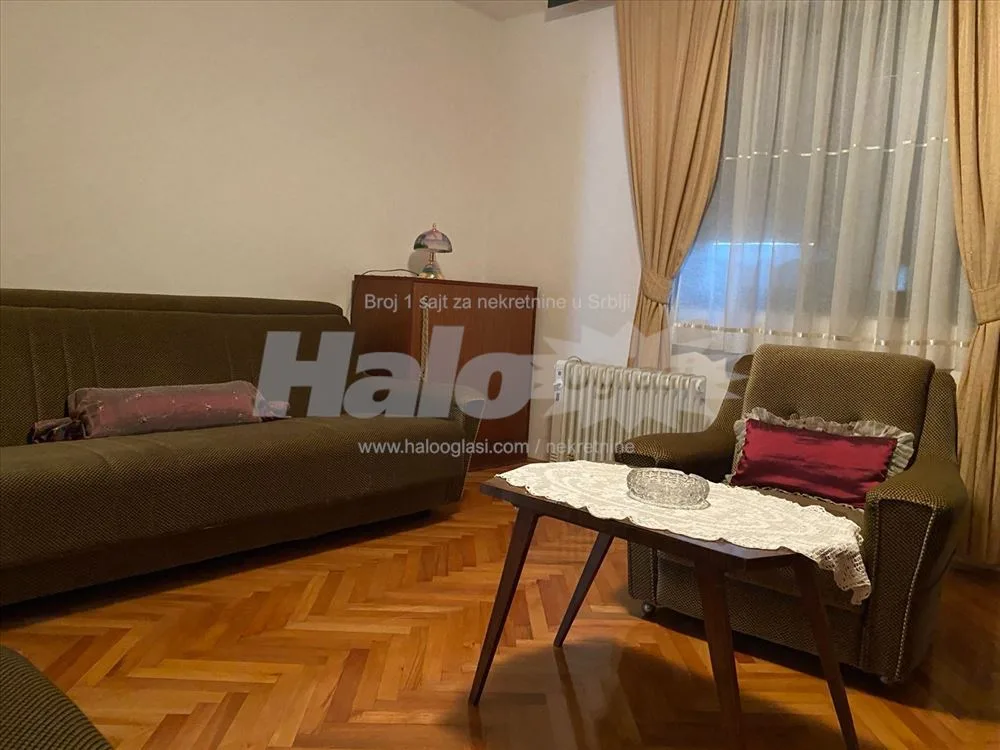Mislođin, kuća sa voćnjakom i panoramskim pogledom — 14