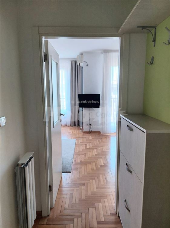 Moderan 2.0, kompletno namešten stan — 13