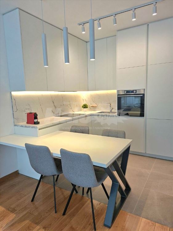 Moderan stan u Central Gardenu — 5