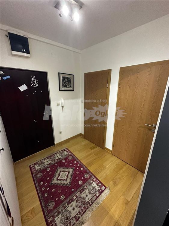 Moderan, svetao, trosoban stan sa garažom — 7