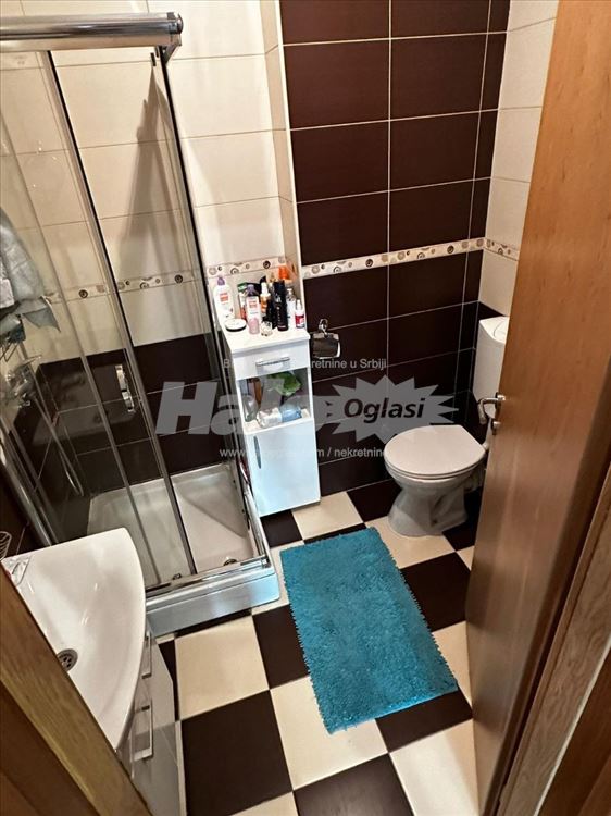 Moderan, svetao, trosoban stan sa garažom — 11