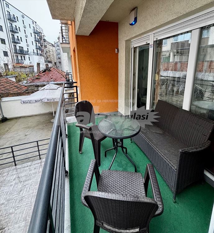 Moderan trosoban stan- vlasnik — 10