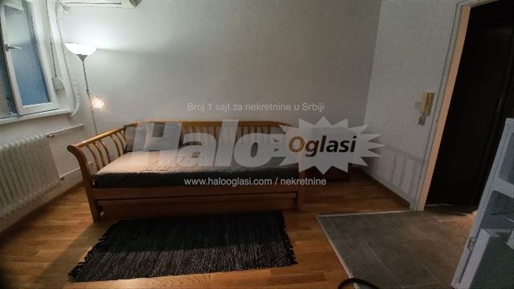Moderna i udobna garsonjera sa pogledom — 3