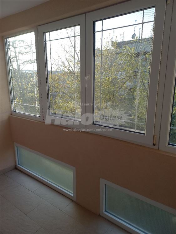 Moderno namešten stan 2.5 — 9