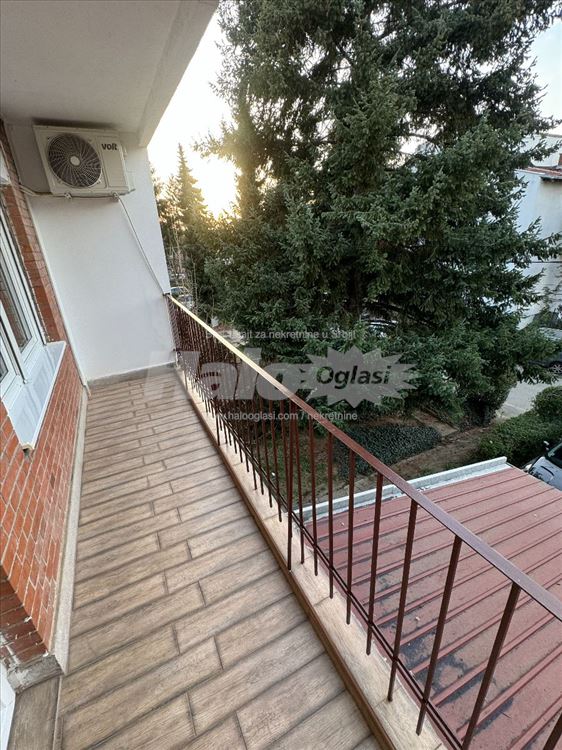 Moderno opremljen i funkcionalan 2.0 stan Cerak — 8