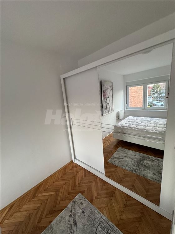 Moderno opremljen i funkcionalan 2.0 stan Cerak — 11