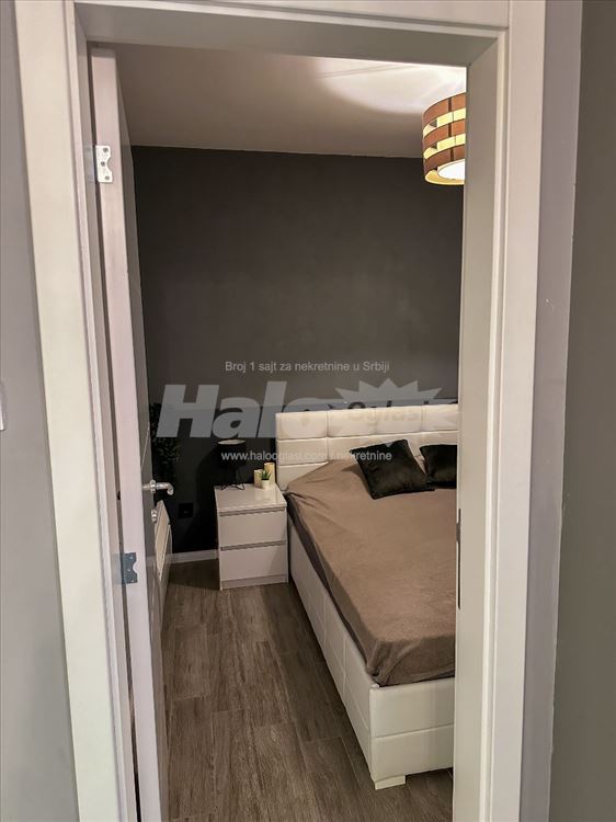 Moderno opremljen stan / novogradnja — 11