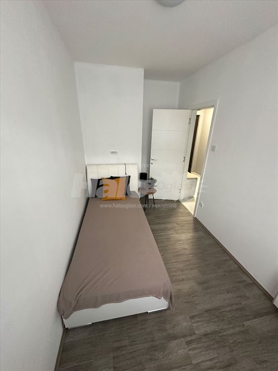 Moderno opremljen stan / novogradnja — 15