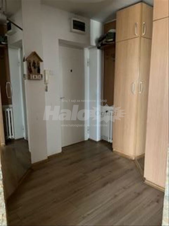 Moderno opremljen stan u 63. Bloku — 2