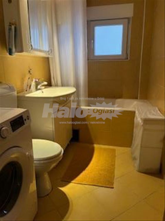Moderno opremljen stan u 63. Bloku — 7
