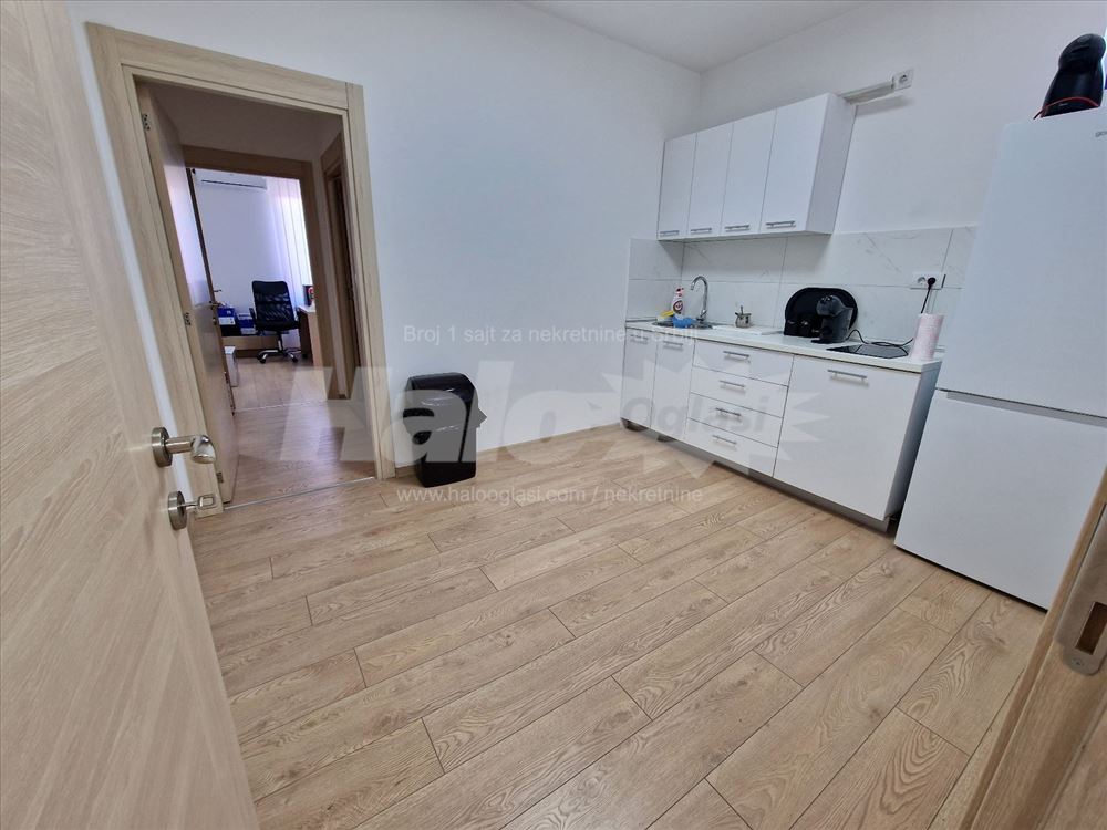 Multifunkcionalni poslovni objekat 520m2 Altina — 11