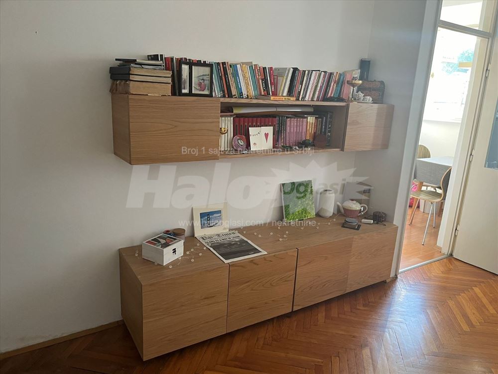 Mutapova ulica kod Kalenić pijace, Vračar — 7
