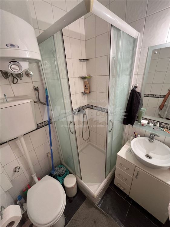 Mutapova ulica kod Kalenić pijace, Vračar — 8