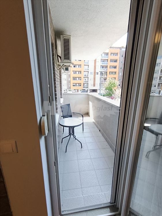 Na ekskluzivnoj lokaciji u ul.Uroša M 3 sobni stan — 7