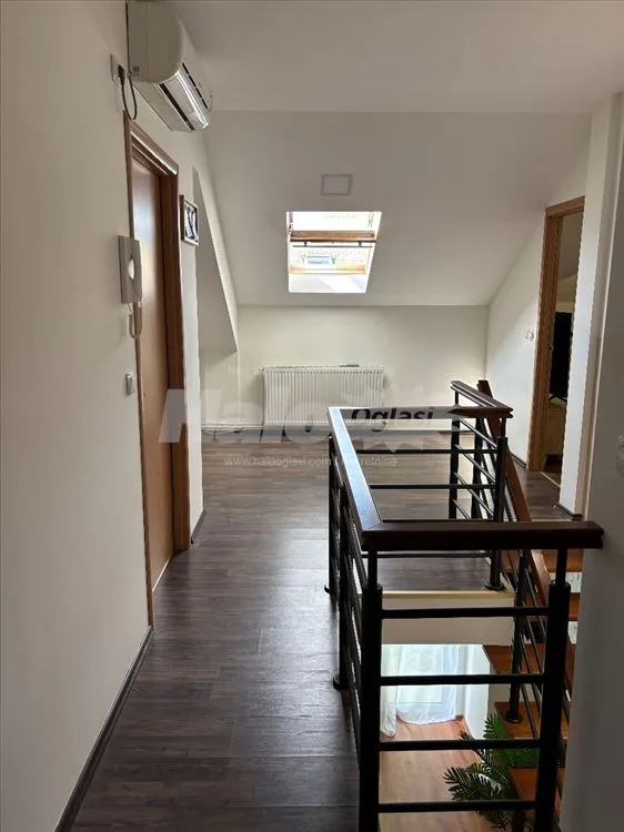 Na prodaju šestosoban stan(duplex)133 m2. — 13