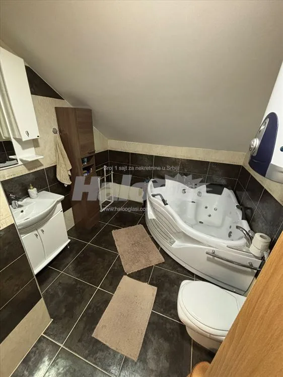 Na prodaju šestosoban stan(duplex)133 m2. — 14