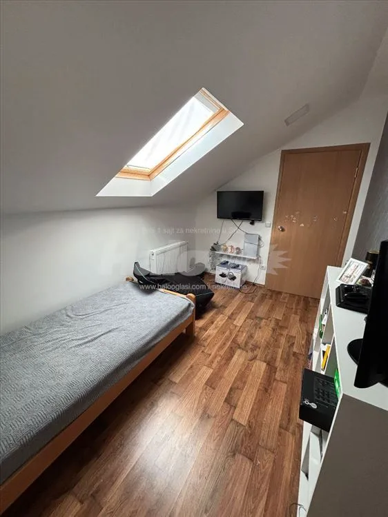 Na prodaju šestosoban stan(duplex)133 m2. — 15