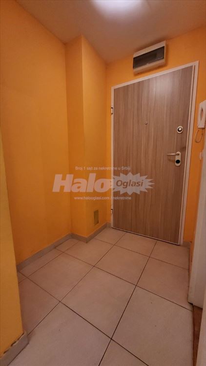 Na prodaju garsonjera-odlična investicija — 14