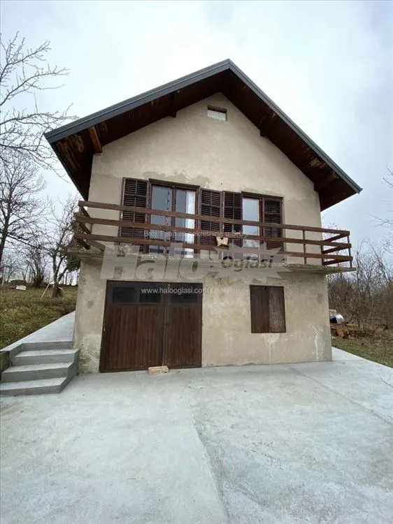 Na prodaju kuća sa velikim placem — 3
