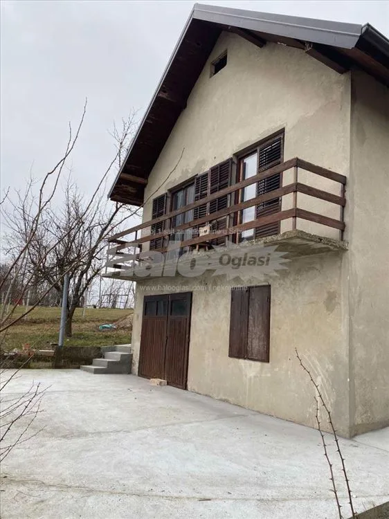 Na prodaju kuća sa velikim placem — 4
