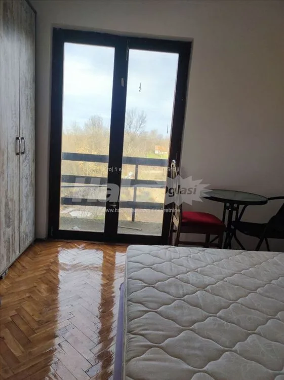 Na prodaju kuća sa velikim placem — 7