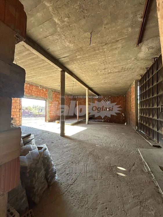 Na prodaju kuća u samom centru Umčara — 3