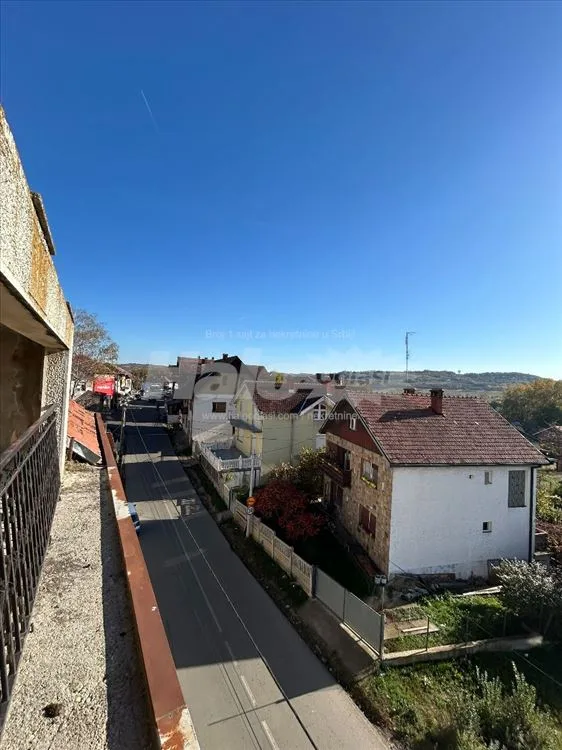 Na prodaju kuća u samom centru Umčara — 13