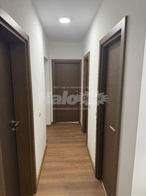 Na prodaju petosoban stan na Novom Beogradu — 3