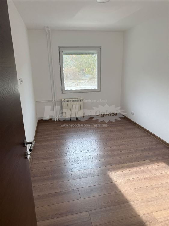 Na prodaju petosoban stan na Novom Beogradu — 7