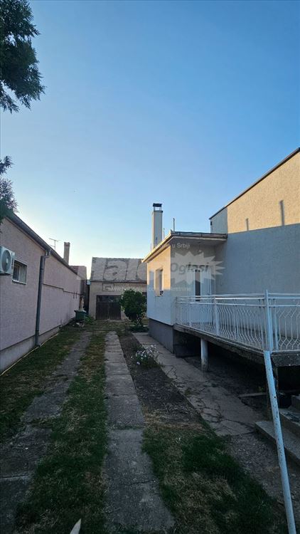 Na prodaju porodična kuća – 110 m², Ugrinovci — 4
