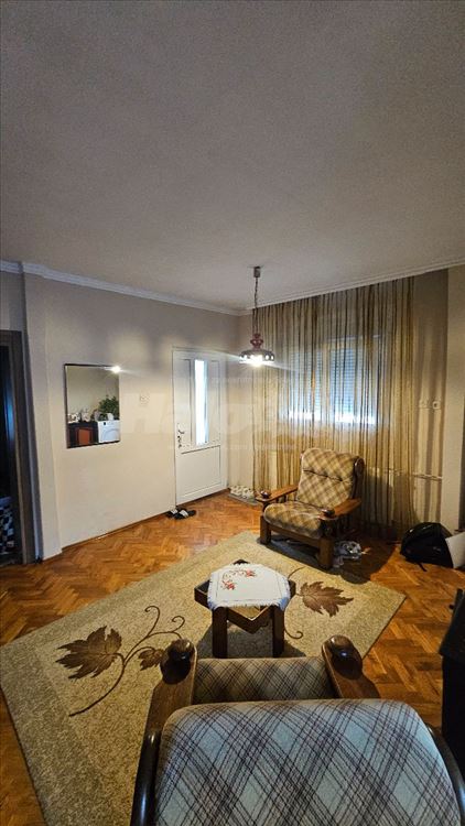 Na prodaju porodična kuća – 110 m², Ugrinovci — 7