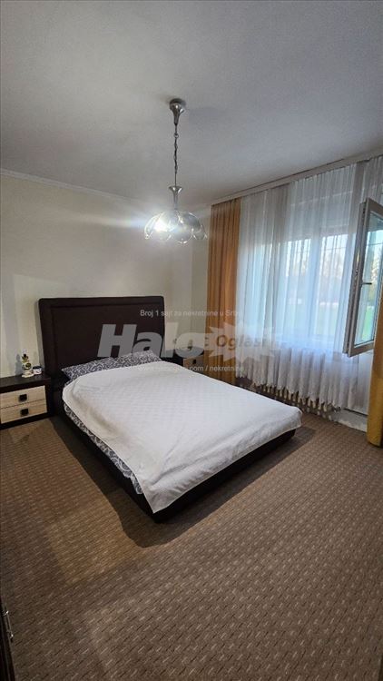 Na prodaju porodična kuća – 110 m², Ugrinovci — 10