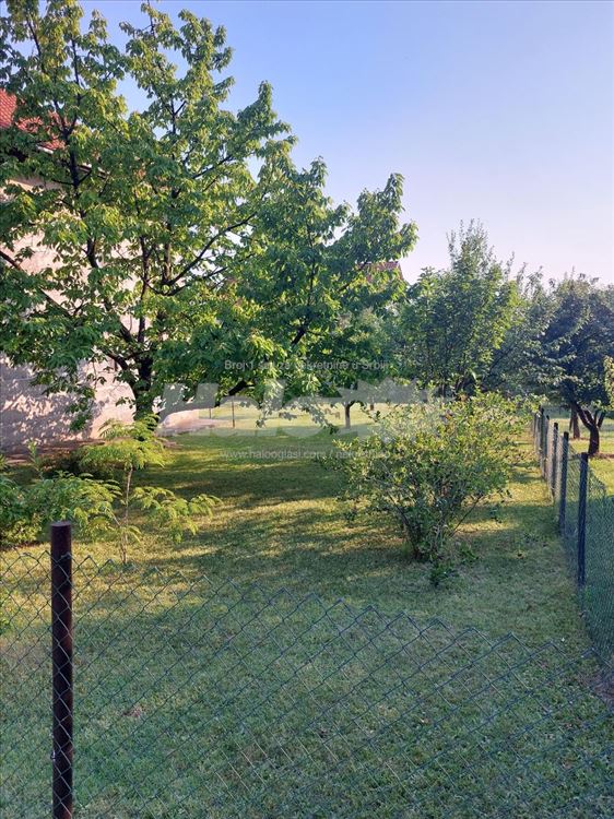 Na prodaju porodična kuća — 6