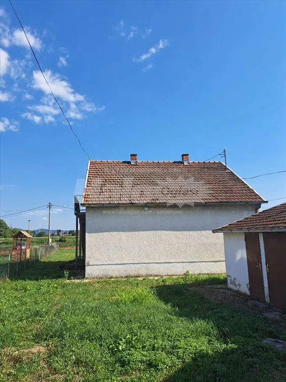 Na prodaju porodična kuća-odlična lokacija Šopić — 5