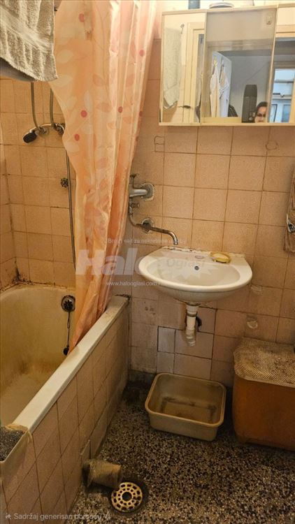 Na prodaju stan površine 33m² + terasa od 3m² — 6