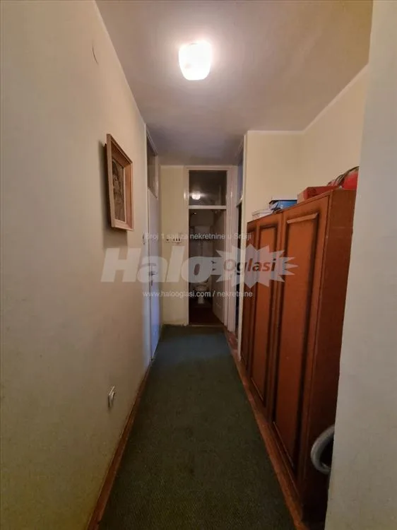 Na prodaju stan u najlepšem delu Borče,centar 3 — 7
