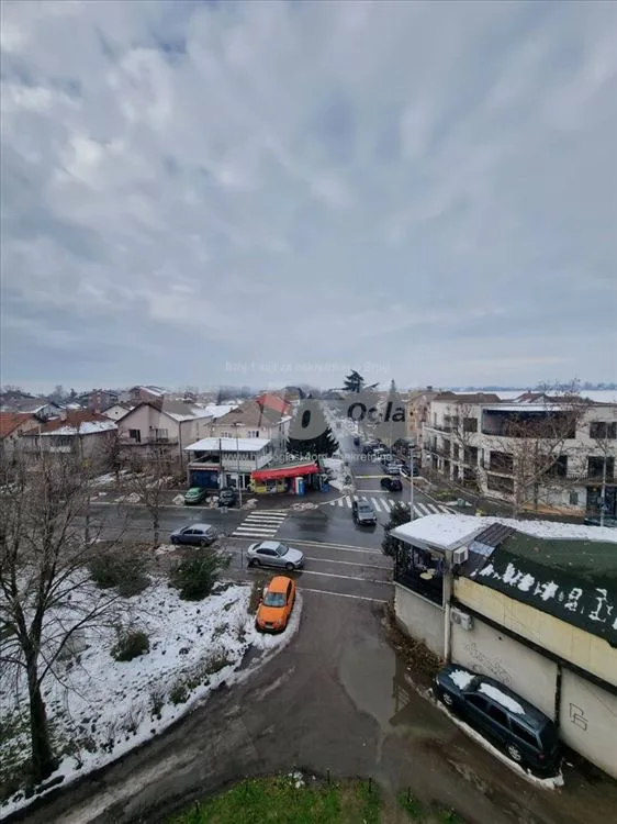 Na prodaju stan u najlepšem delu Borče,centar 3 — 10