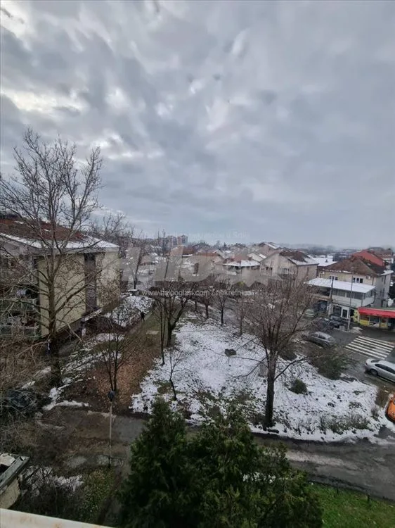 Na prodaju stan u najlepšem delu Borče,centar 3 — 12
