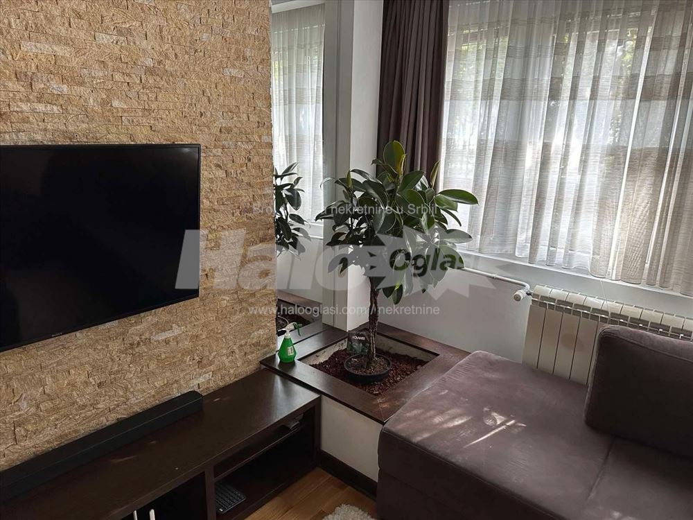 Namešten 2.5 stan - Novi Beograd, Zemunski kej — 2
