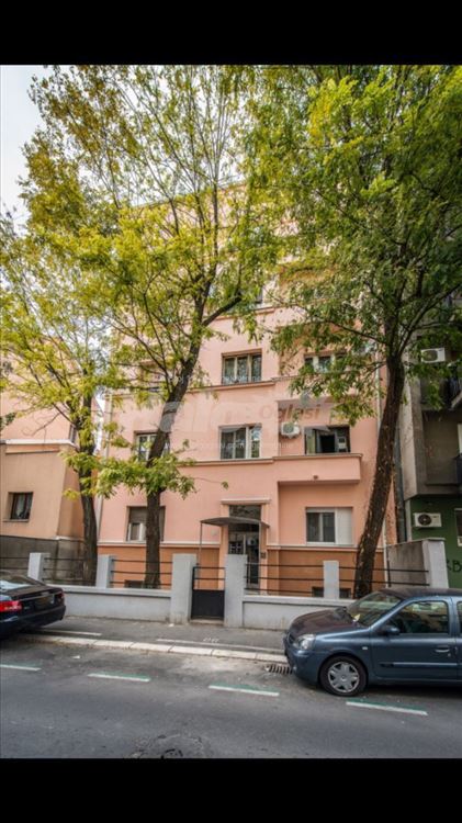 Namesten jednoiposoban stan u centru grada — 5