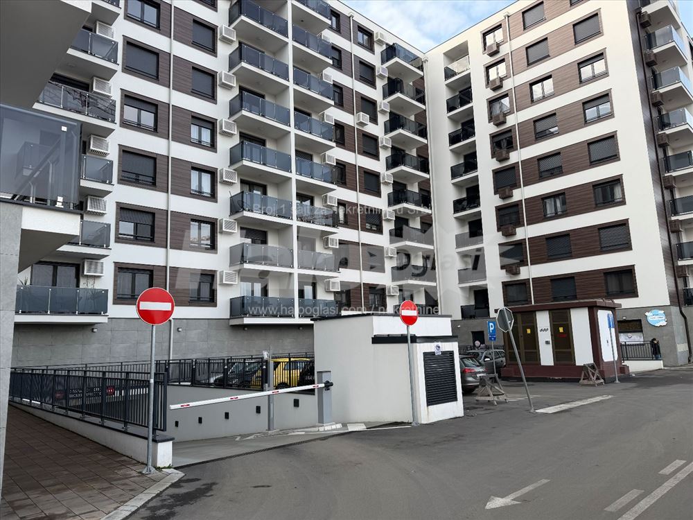 Namesten lux stan 4.0 Marije Bursac Zemun/vlasnik — 2