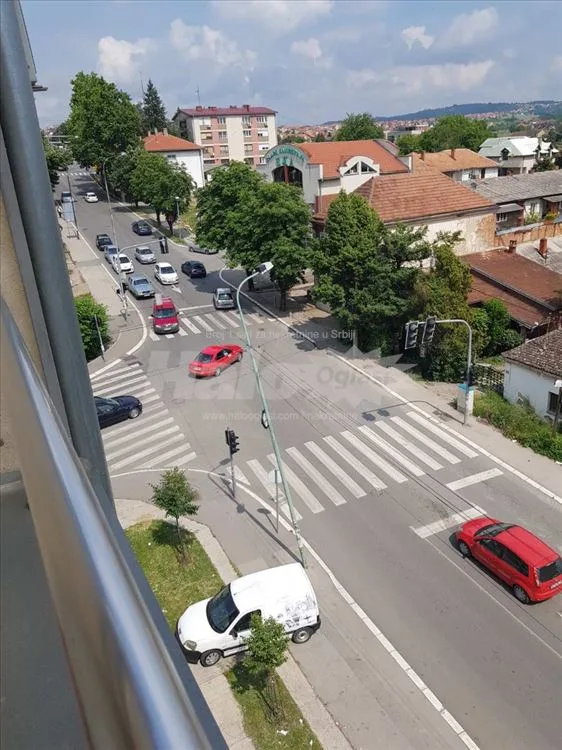 Odličan stan 2.0 48m2+parking u centru Lazarevca — 4