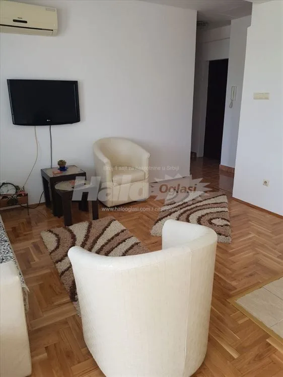 Odličan stan 2.0 48m2+parking u centru Lazarevca — 6