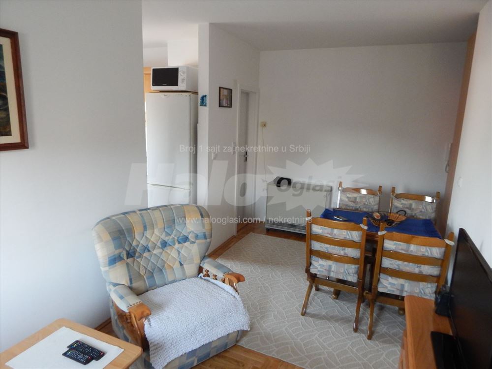Namesten stan 34m² Zvezdara/Karaburma — 2