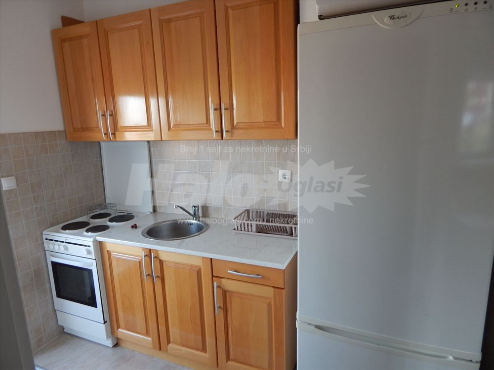 Namesten stan 34m² Zvezdara/Karaburma — 3